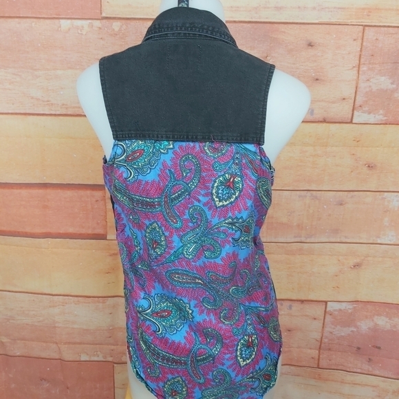 LEVI'S reworked SNAP denim top sleeveless blouse Size Small Y2K - Picture 6 of 8